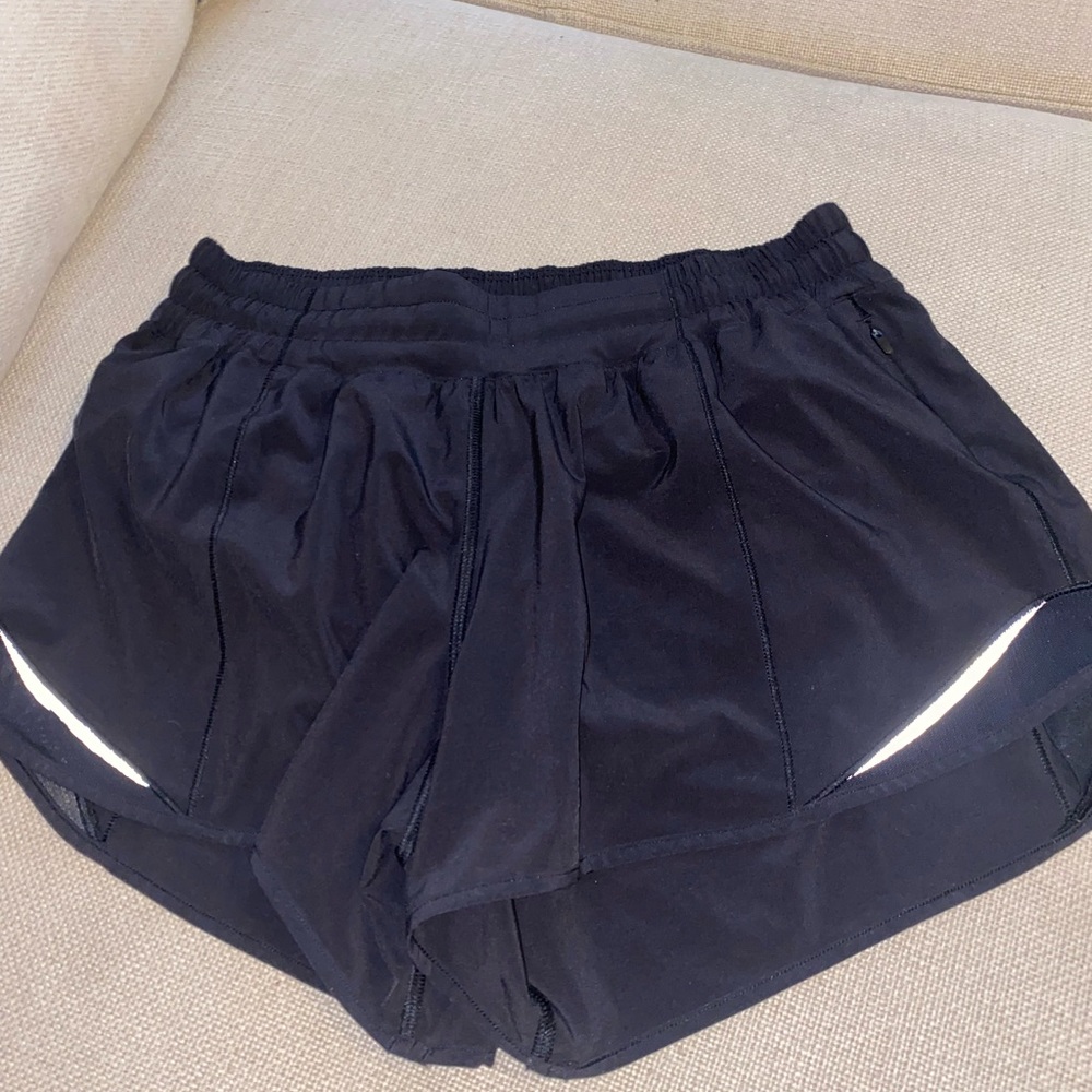 Lululemon hotty hot shorts size 8 tall